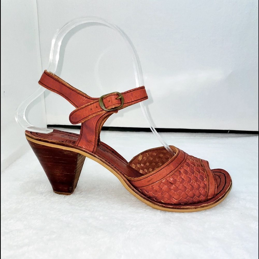 Vintage Carrera Leather Sandals